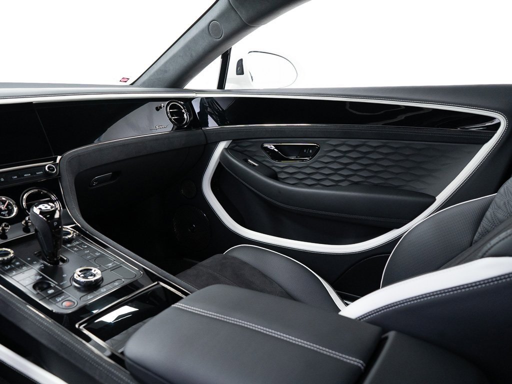 Used 2025 Bentley Continental GT Speed image 25
