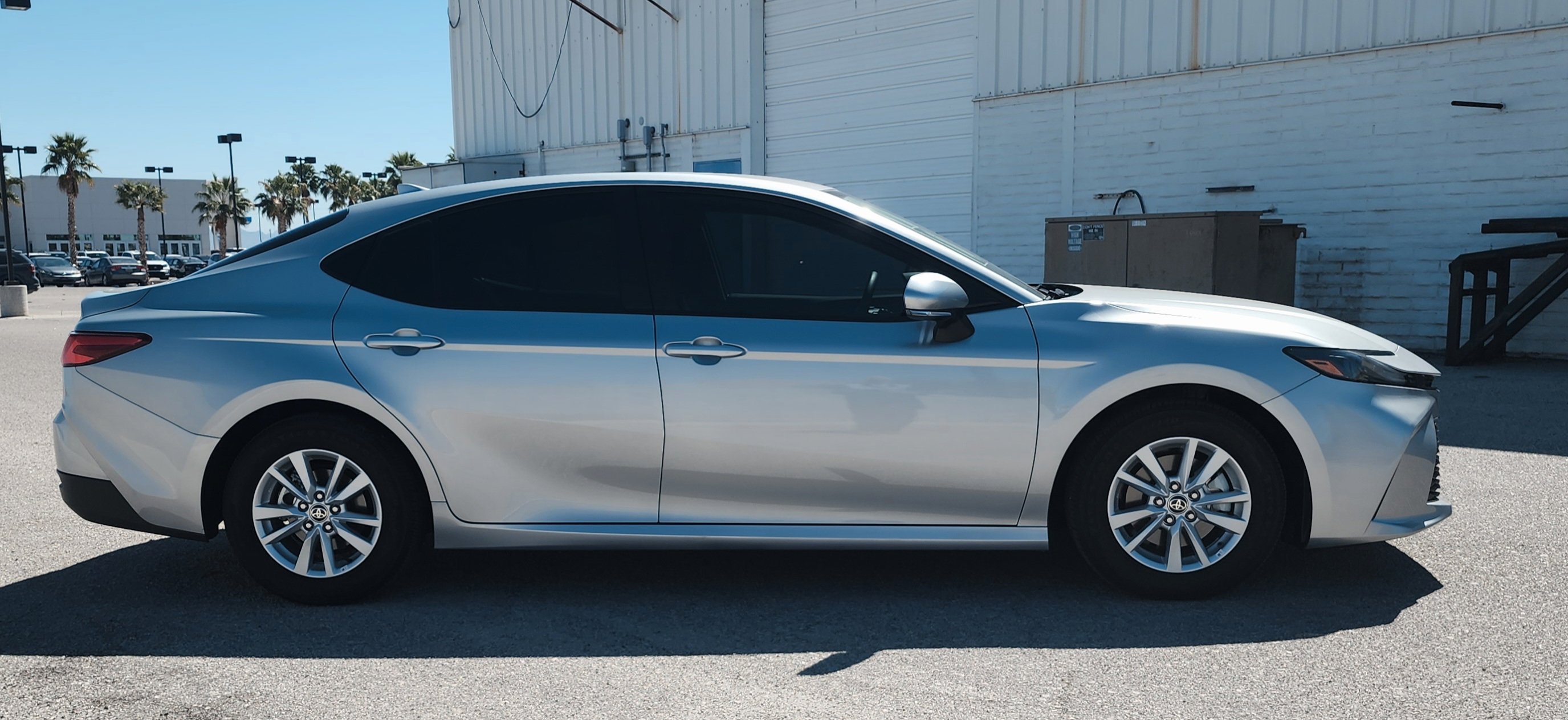 Used 2025 Toyota Camry LE image 2