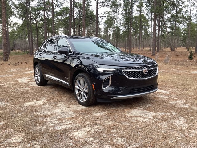 Used 2023 Buick Envision Avenir image 28