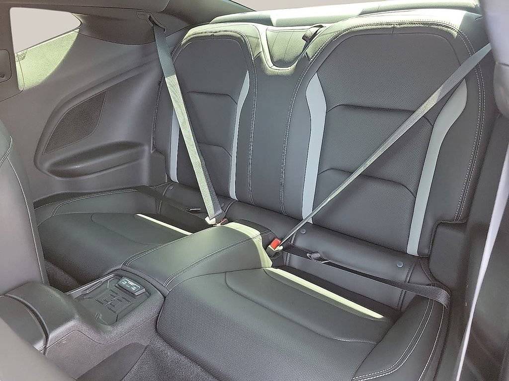 Used 2022 Chevrolet Camaro SS RWD image 9