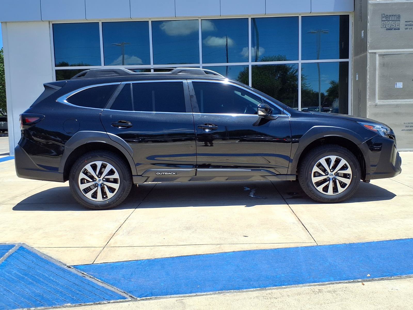Certified 2024 Subaru Outback Premium AWD/4WD image 26