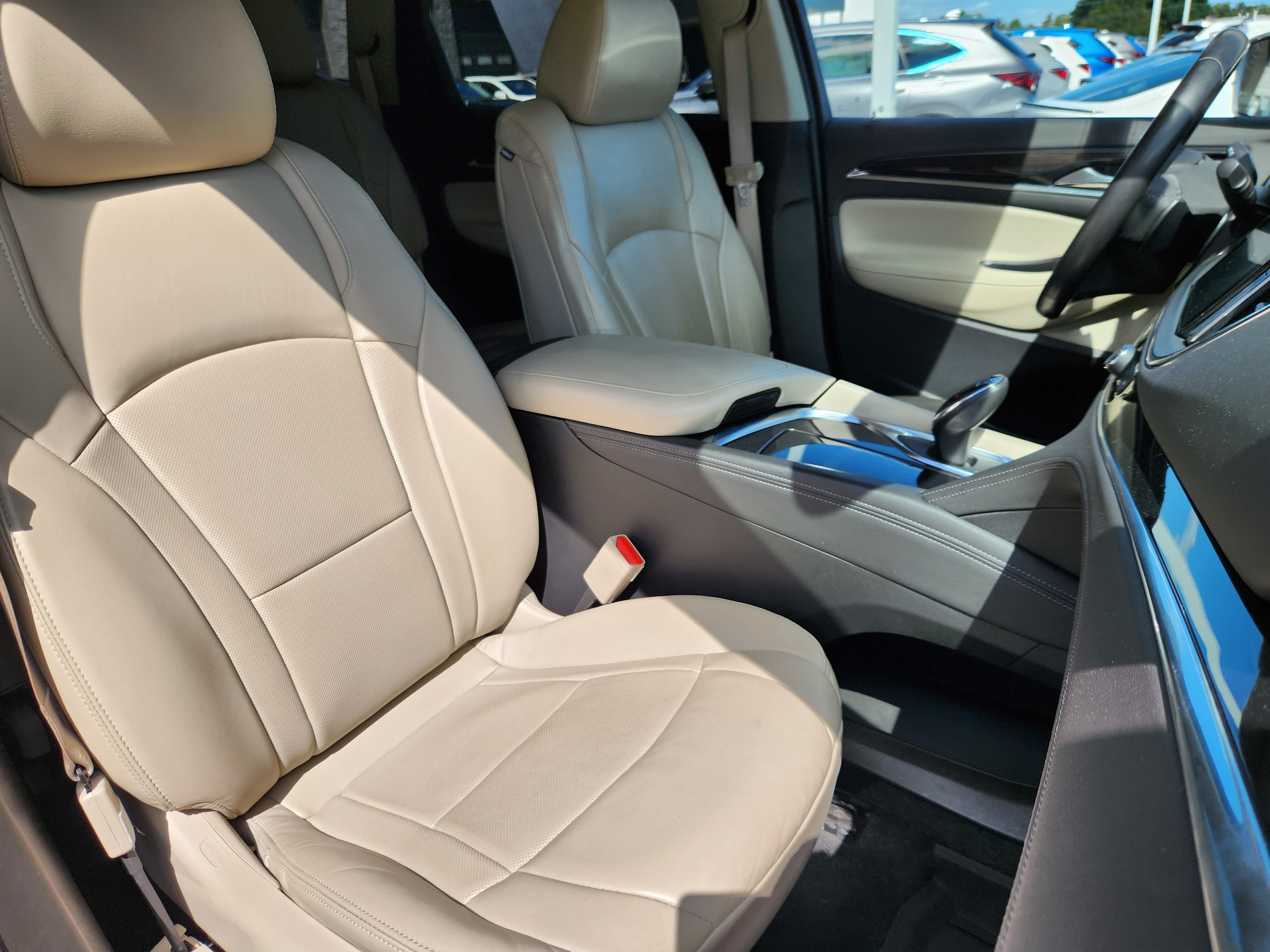Used 2018 Buick Enclave Essence FWD image 15