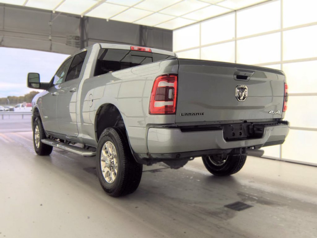 Used 2024 RAM 2500 Laramie AWD/4WD image 4