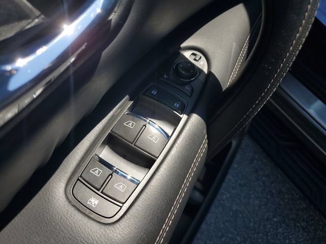 Used 2023 Nissan Armada Platinum w/ Captain's Chairs Package AWD/4WD image 23