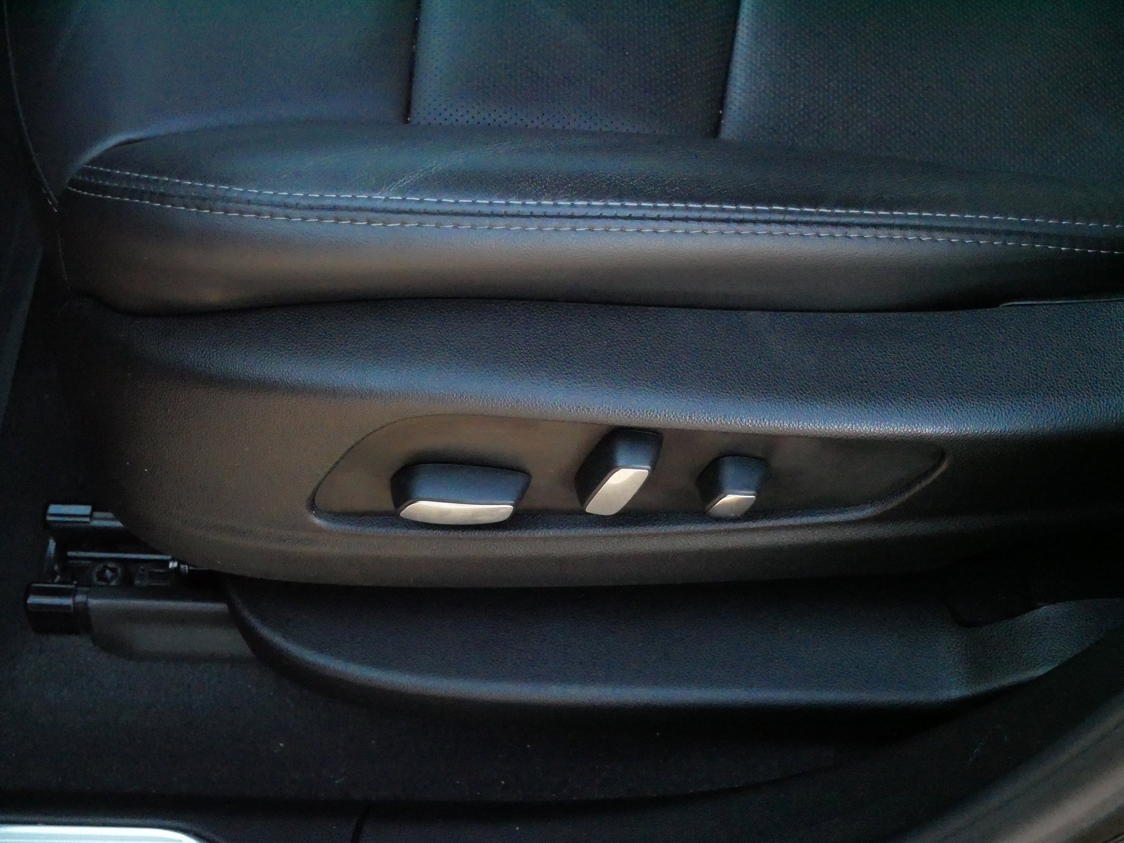 Certified 2024 Cadillac XT5 Sportv w/ LPO, Floor Liner Package image 20