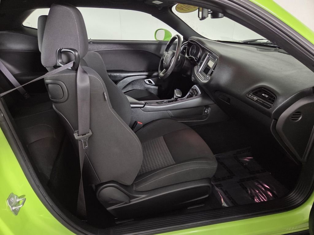 Certified 2019 Dodge Challenger R/T image 28