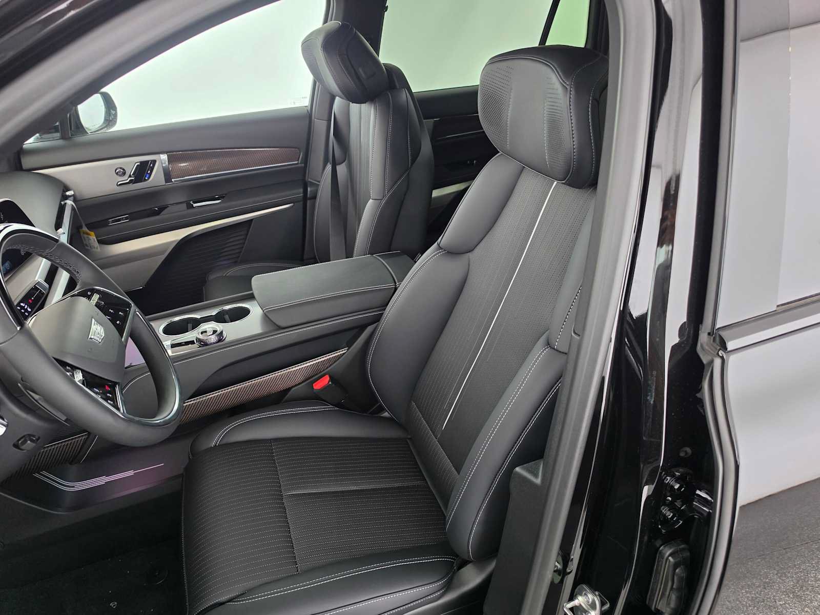 New 2027 Cadillac Vistiq Luxury AWD/4WD image 23