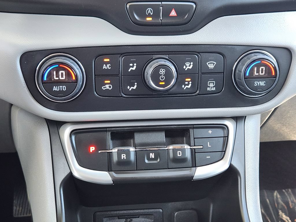Used 2022 GMC Terrain SLT w/ Infotainment Package II AWD/4WD image 10