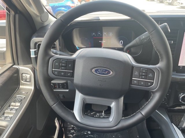 New 2025 Ford F250 Lariat w/ Black Appearance Package image 19
