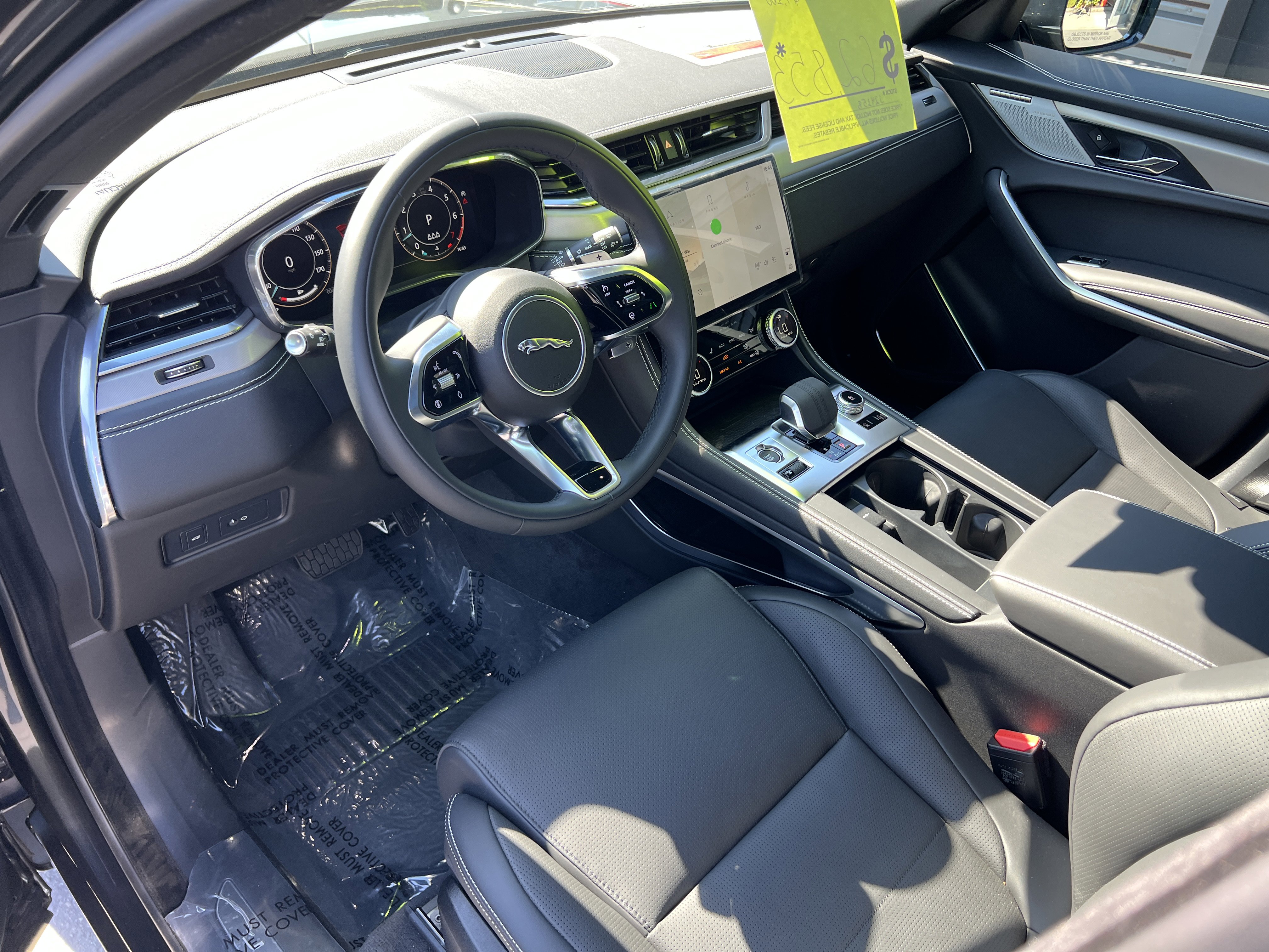 New 2025 Jaguar F-PACE R-Dynamic S image 21