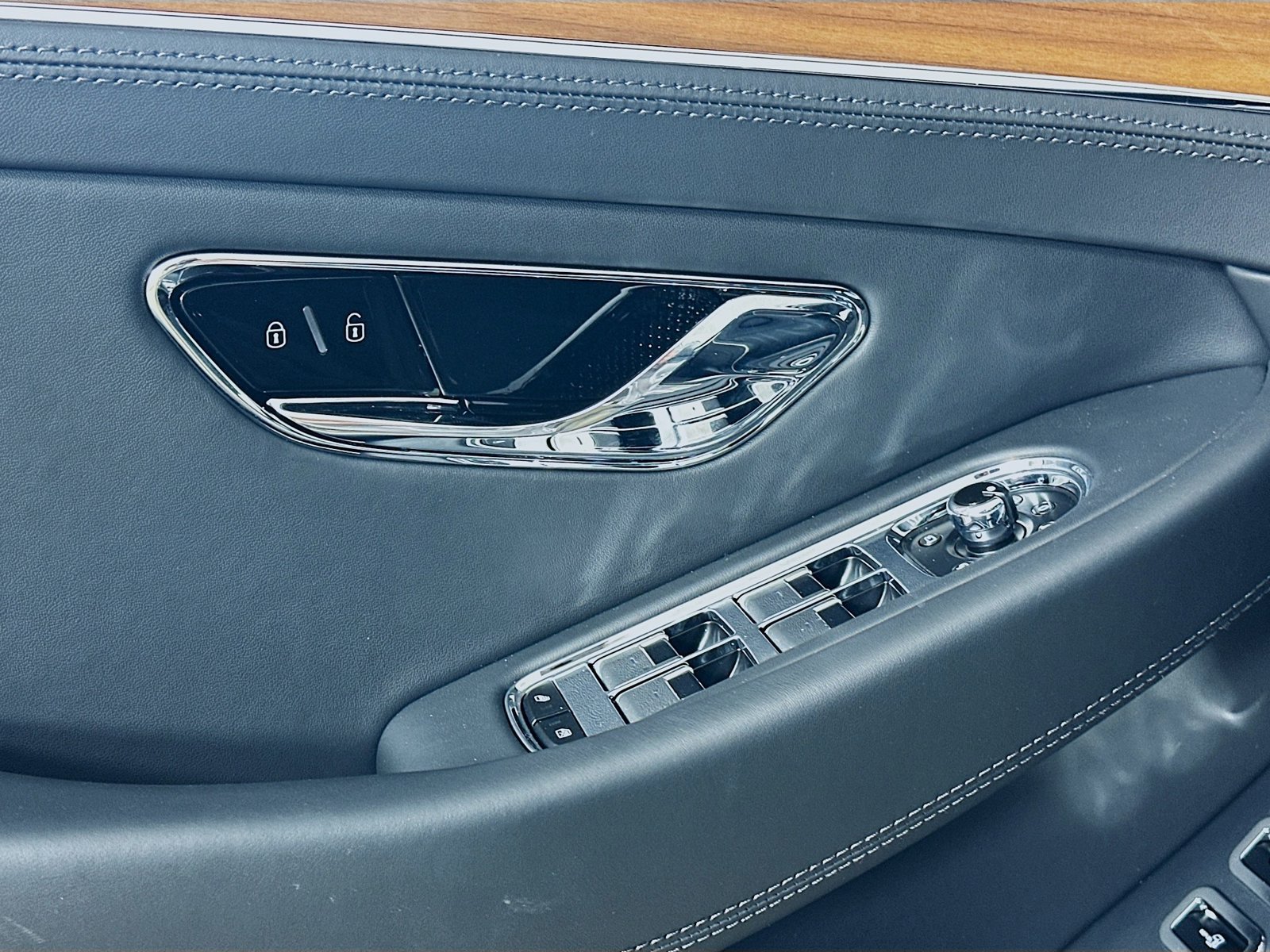 New 2026 Bentley Continental GT AWD/4WD image 26