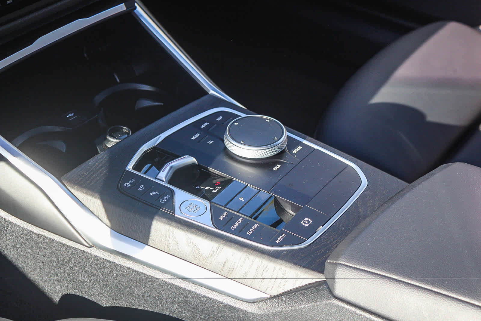 Used 2024 BMW 430i Coupe w/ Premium Package RWD image 17