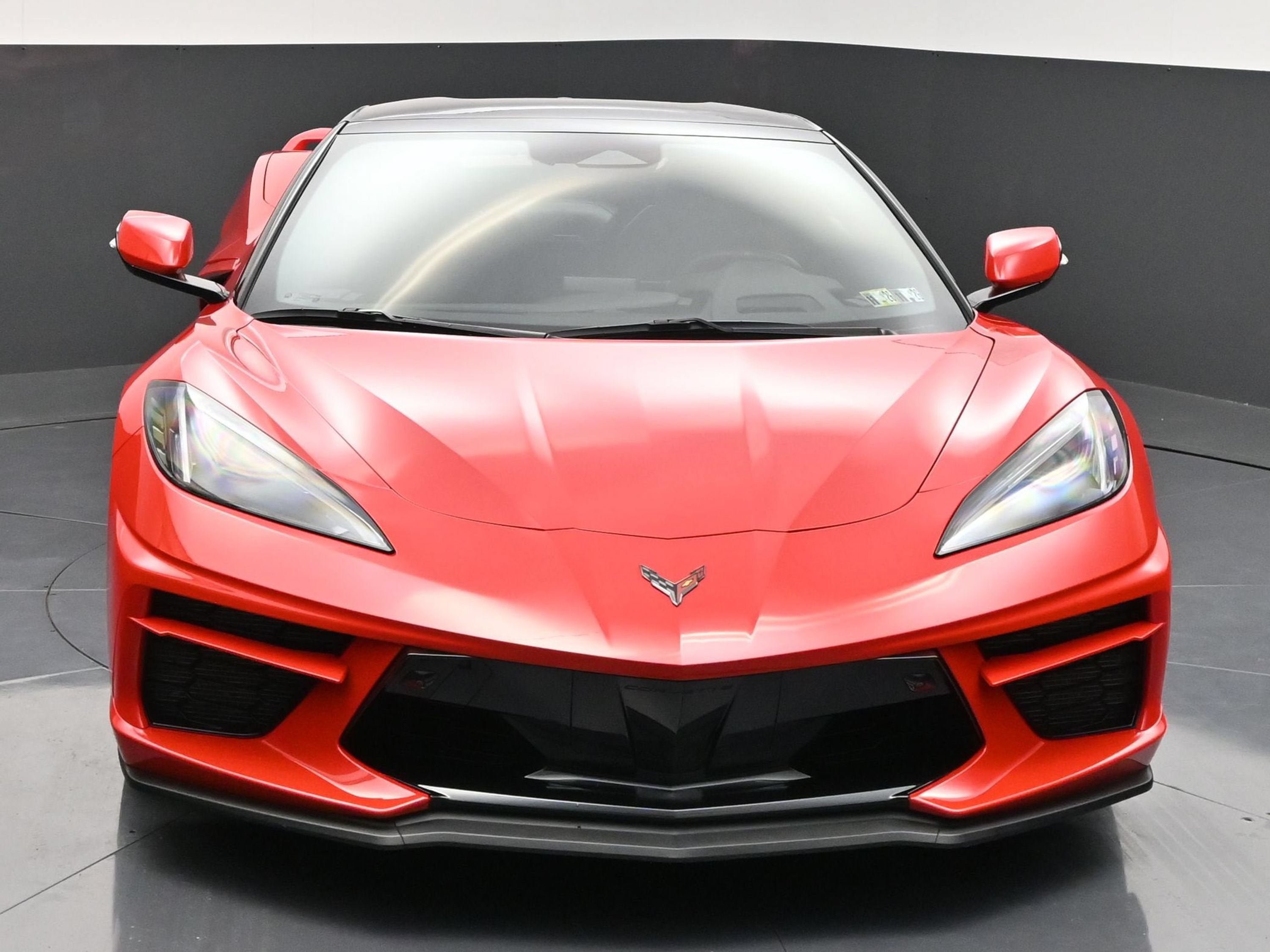 Used 2024 Chevrolet Corvette Stingray Premium Conv w/ Z51 Performance Package RWD image 2