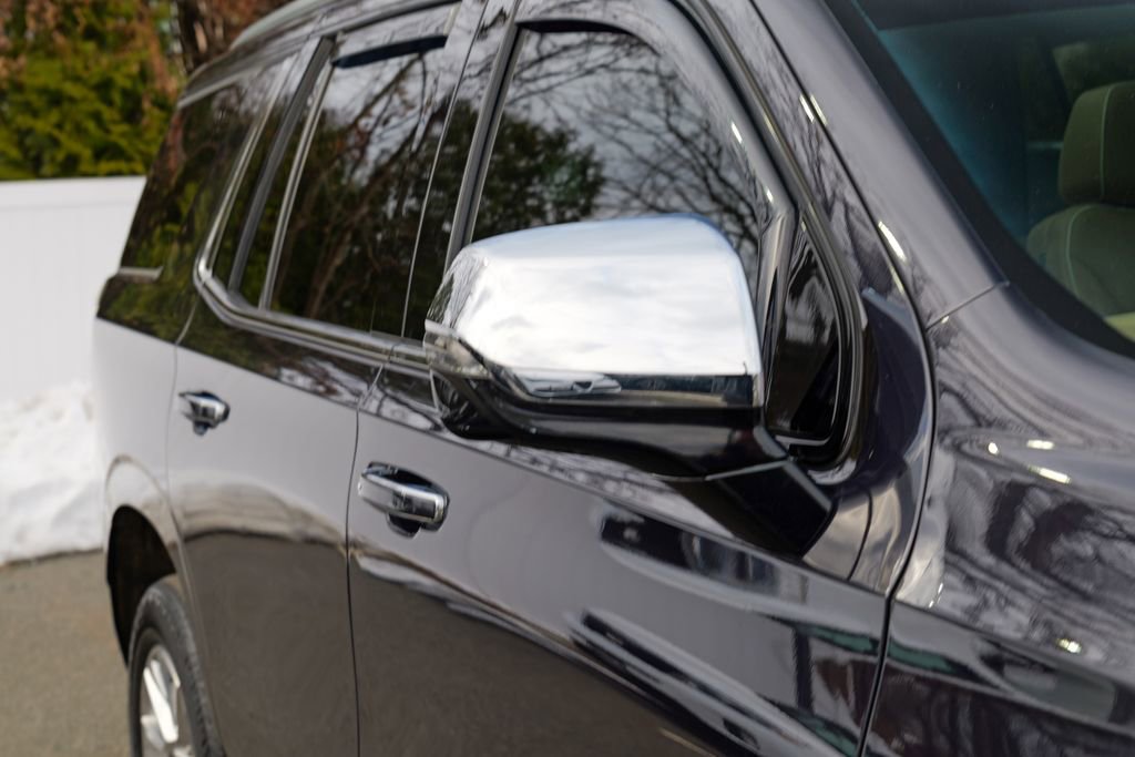 Used 2023 Chevrolet Tahoe Premier AWD/4WD image 10