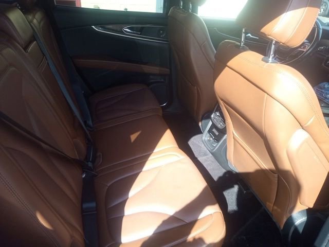 Used 2021 Lincoln Nautilus Reserve image 11