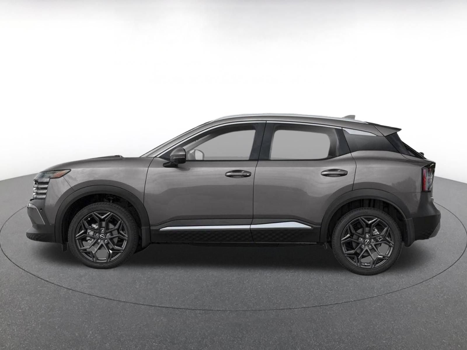 Used 2026 Nissan Kicks SR FWD image 3
