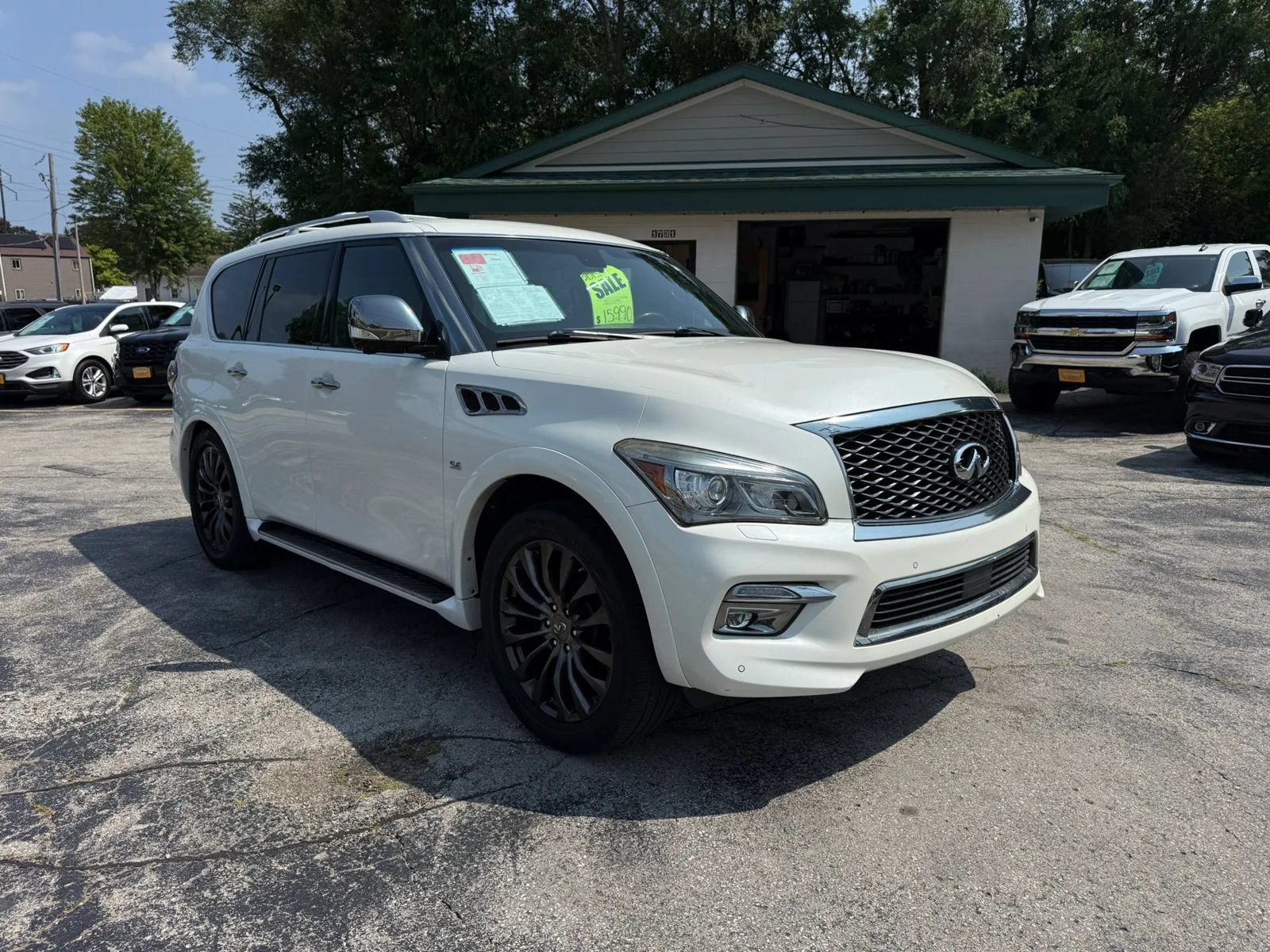 Used 2015 INFINITI QX80 4WD w/ Limited Package image 7