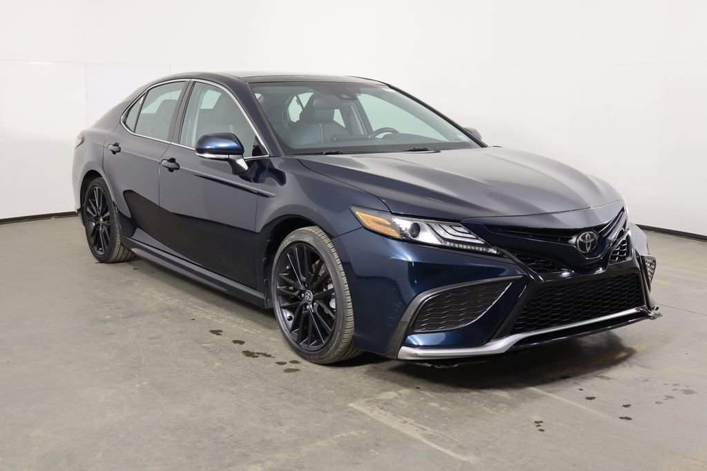 Used 2021 Toyota Camry XSE FWD image 1