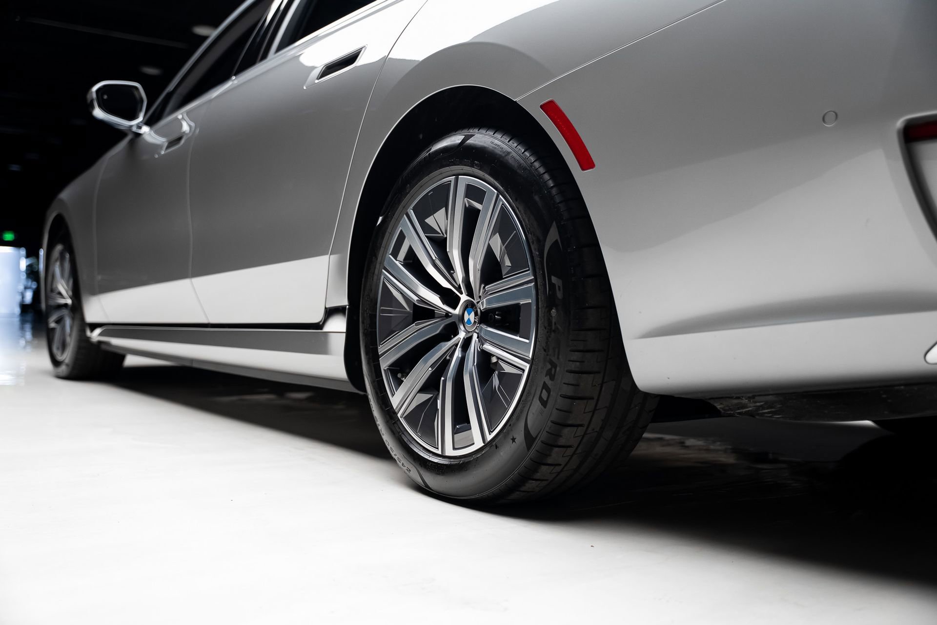 Used 2024 BMW i7 eDrive50 RWD image 77