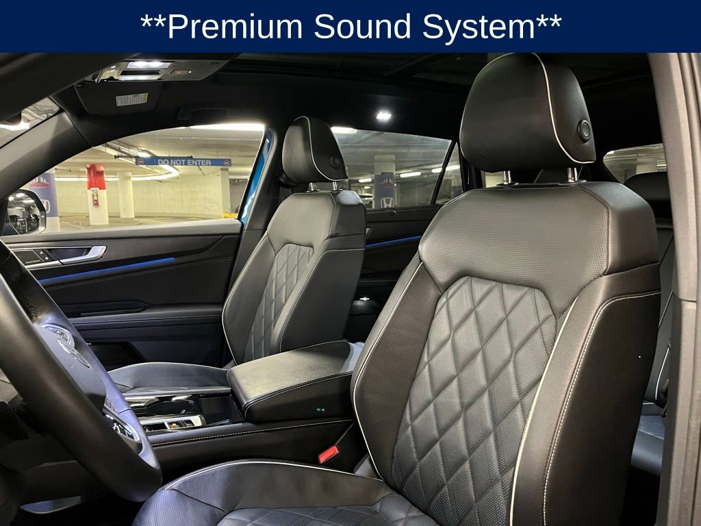 Used 2025 Volkswagen Atlas Cross Sport SEL Premium R-Line image 21