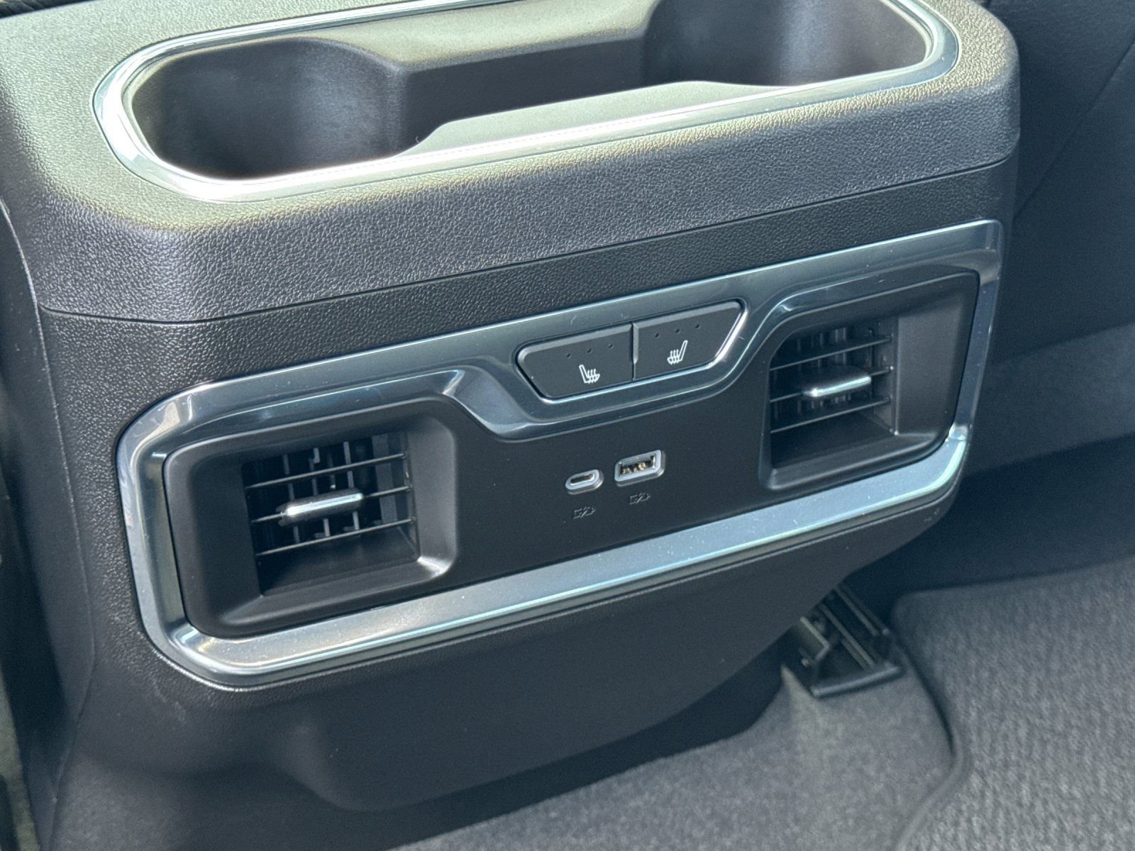 Used 2024 GMC Sierra 1500 Denali image 14