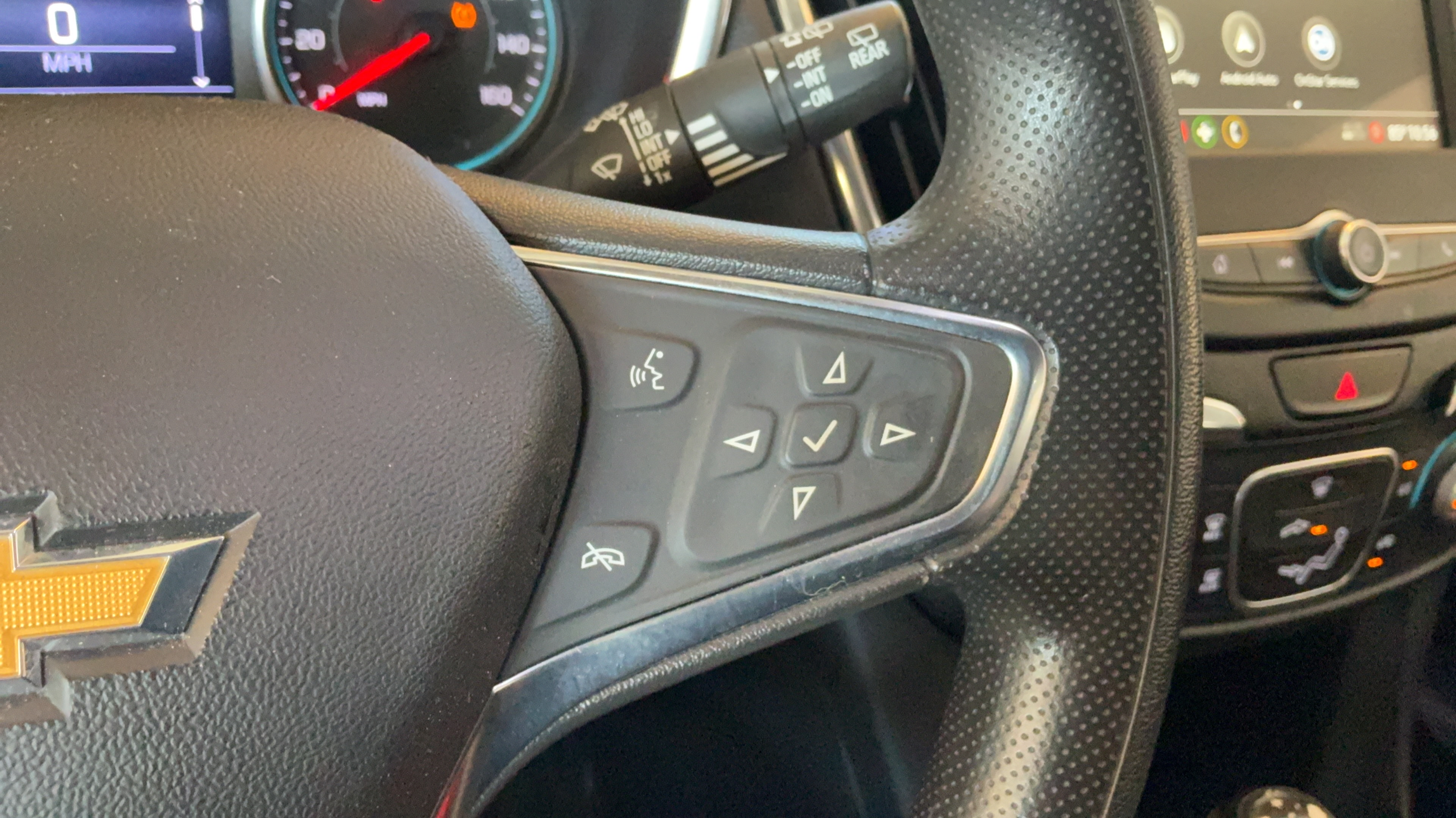 Used 2019 Chevrolet Equinox LT FWD image 18