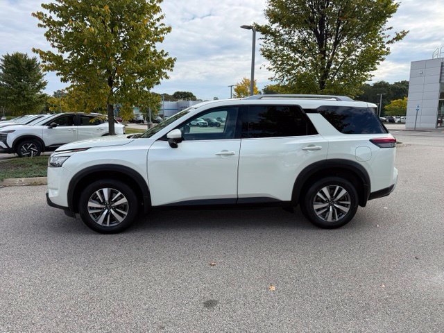 Certified 2024 Nissan Pathfinder SL AWD/4WD image 8