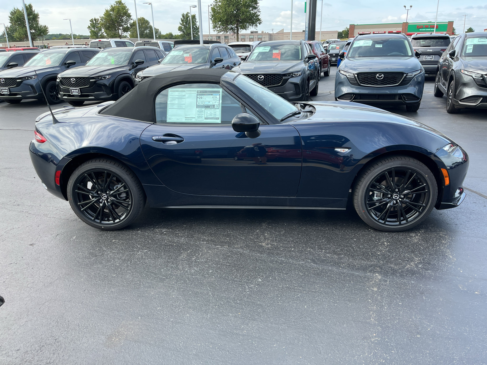 New 2026 MAZDA MX-5 Miata Club w/ Weather Package RWD image 8