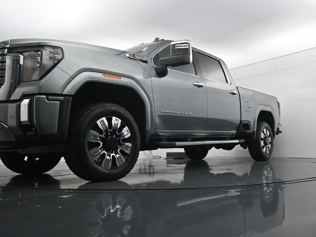 Used 2024 GMC Sierra 2500 Denali w/ Denali Reserve Package AWD/4WD image 34