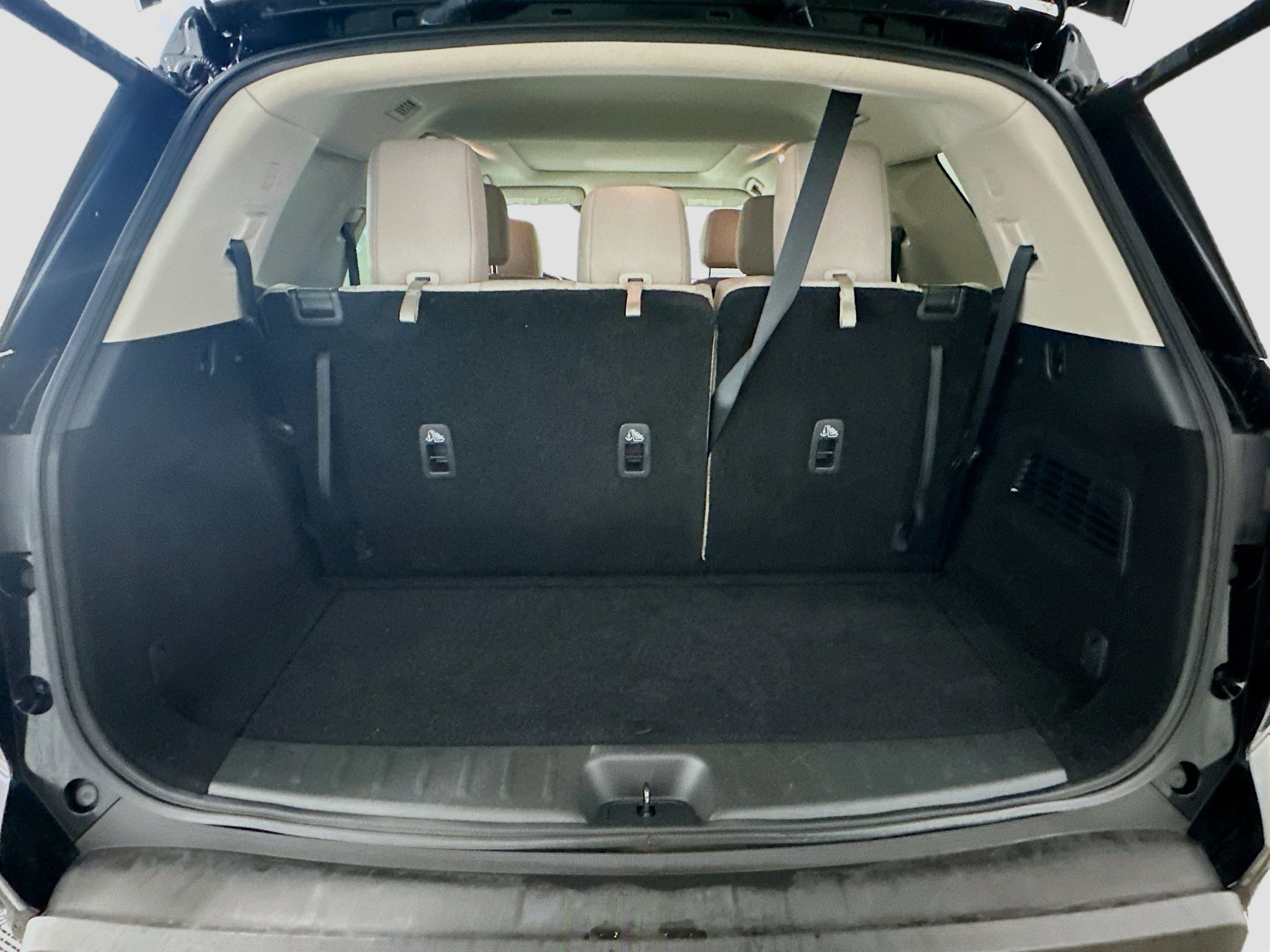 Used 2024 Nissan Pathfinder SV w/ SV Premium Package image 31