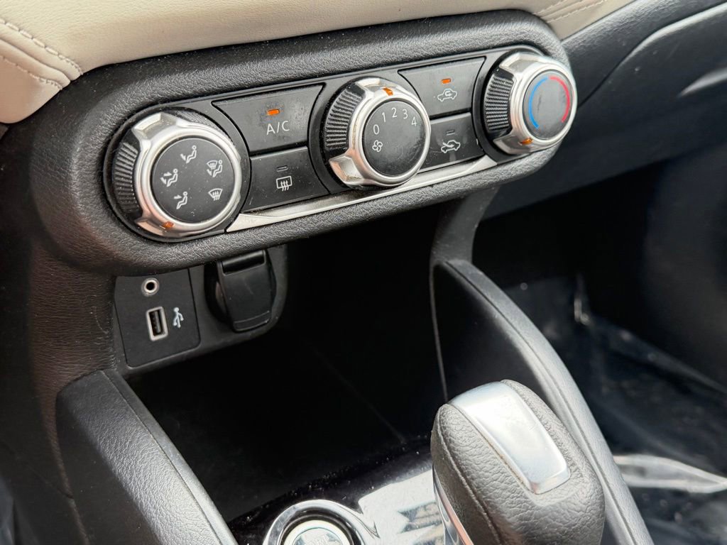 Used 2020 Nissan Versa SV FWD image 18