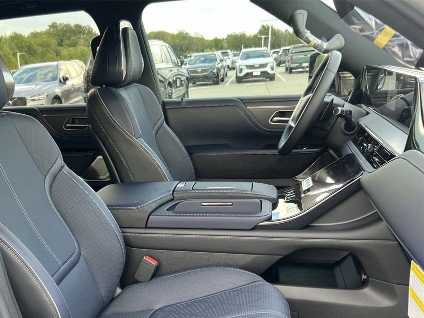 New 2026 INFINITI QX80 4WD w/ Sport Exterior Package image 22