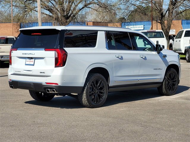 Used 2026 GMC Yukon XL Denali w/ Denali Reserve Package image 4