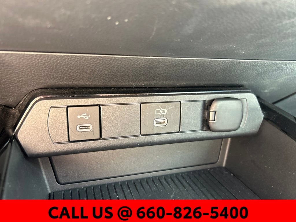 Used 2023 Toyota Prius Limited w/ Limited Premium Package FWD image 25