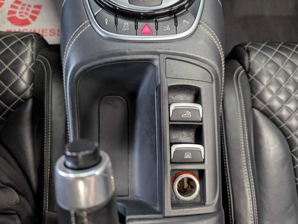 Used 2015 Audi R8 V8 AWD/4WD image 24