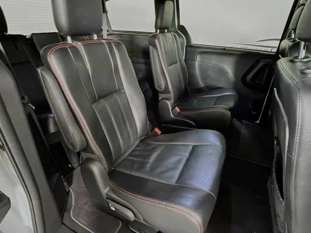Used 2019 Dodge Grand Caravan GT image 28