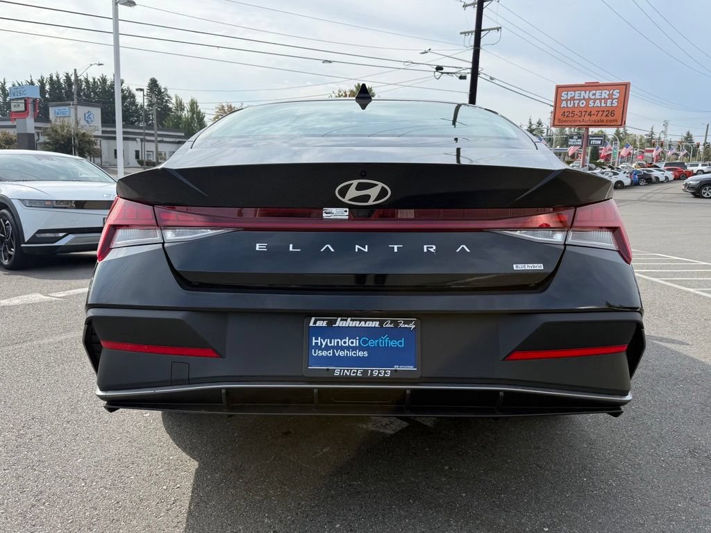 Certified 2025 Hyundai Elantra Hybrid FWD image 4