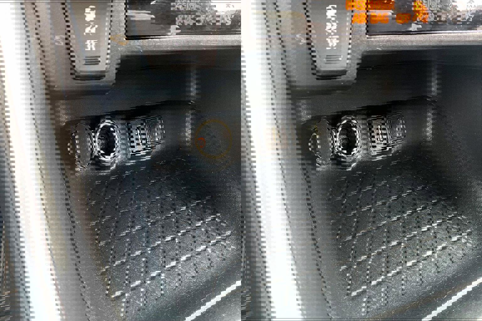 Used 2020 Toyota RAV4 XLE image 39