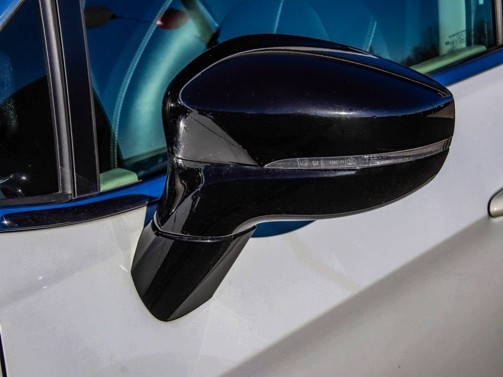 Used 2024 Chrysler Pacifica Touring-L image 51