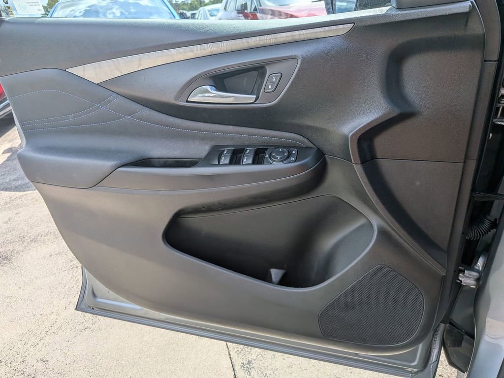 Used 2025 Buick Envista Sport Touring FWD image 9