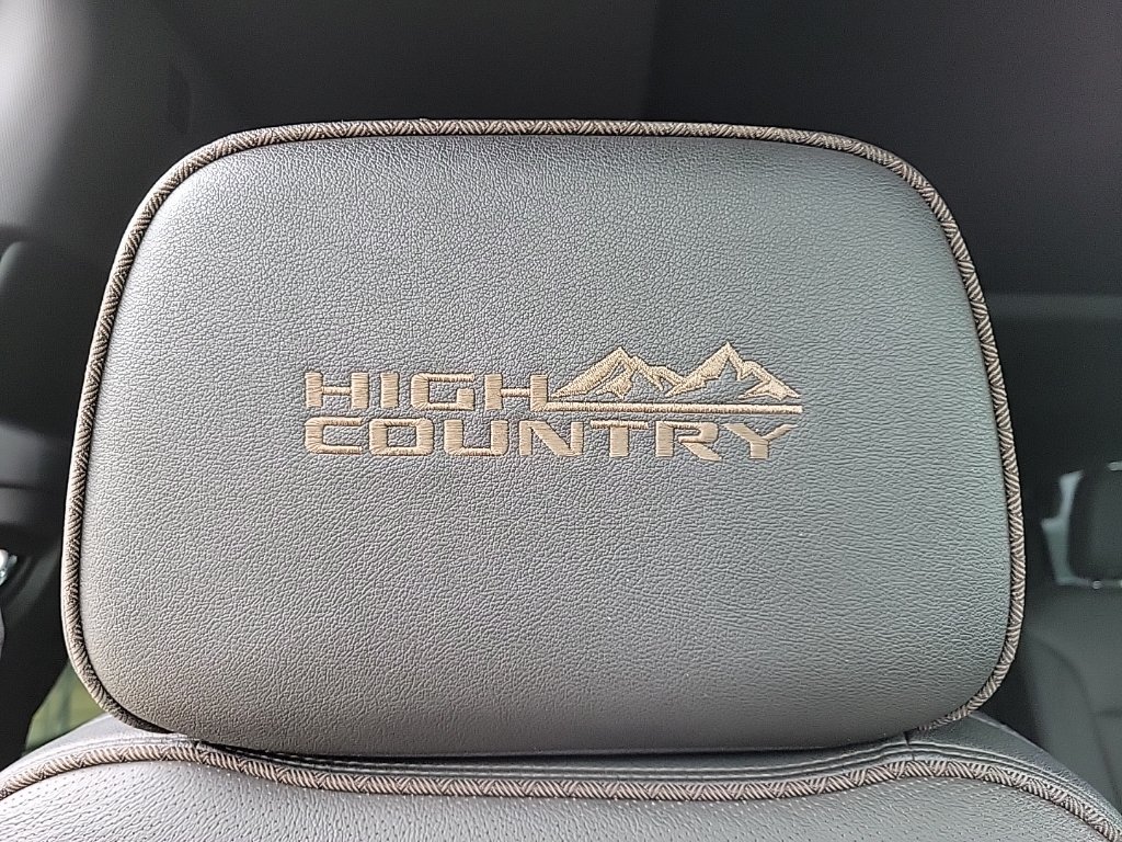 Used 2023 Chevrolet Tahoe High Country AWD/4WD image 23