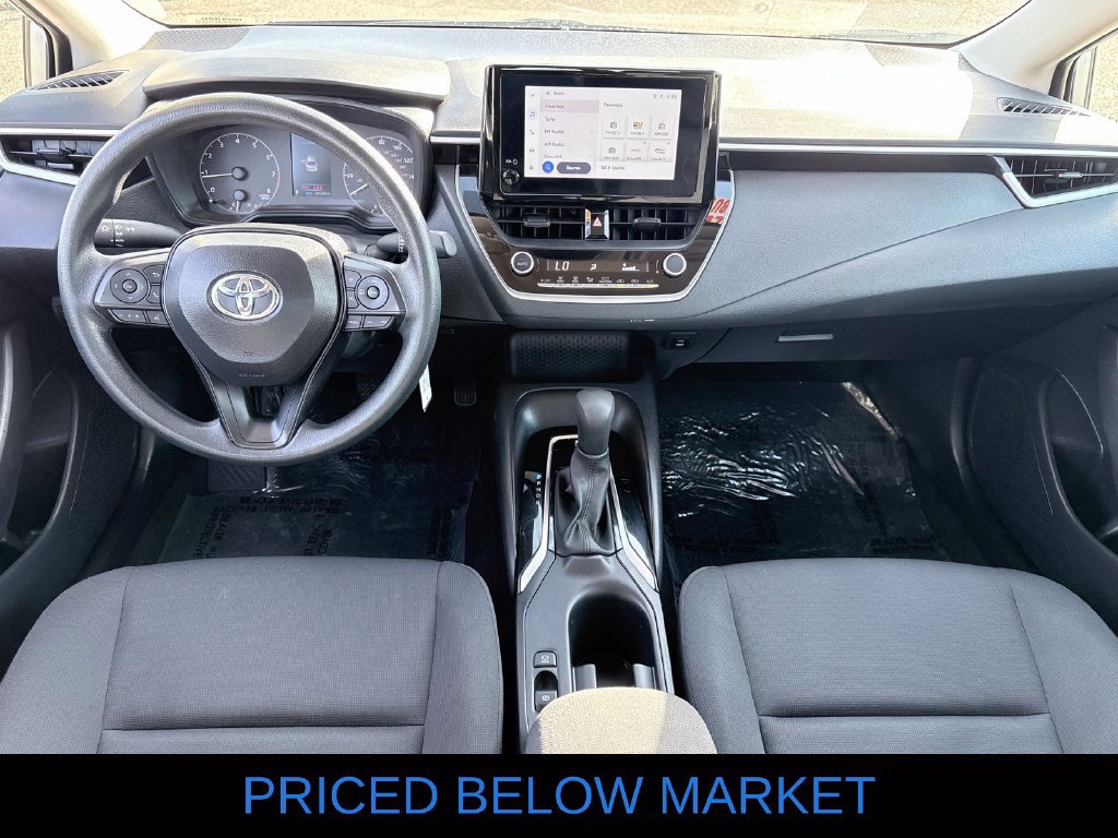 Used 2025 Toyota Corolla LE FWD image 8