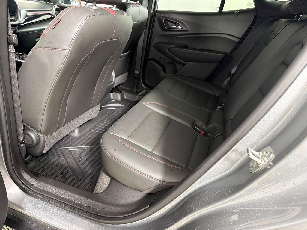 Used 2025 Chevrolet Trax RS w/ Driver Confidence Package FWD image 20
