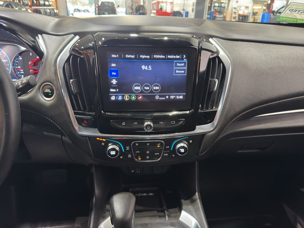 Used 2023 Chevrolet Traverse Premier image 29