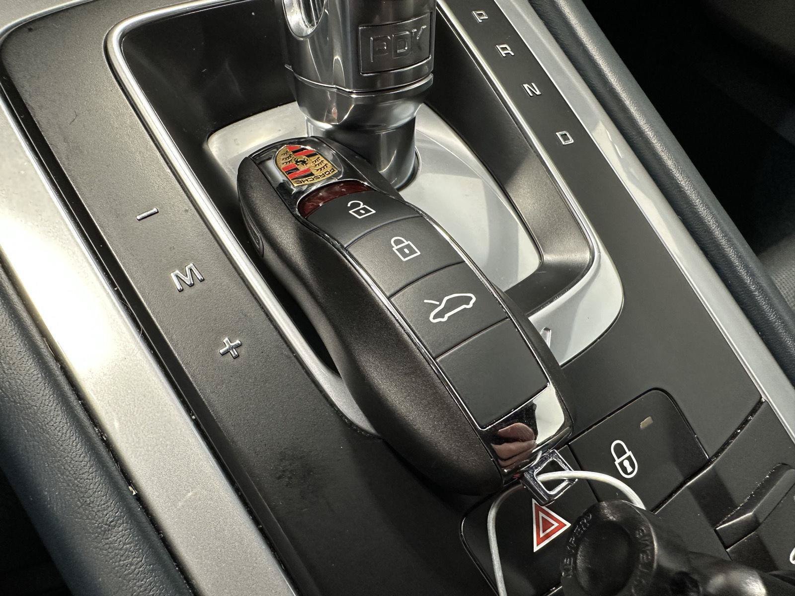 Certified 2018 Porsche 911 Carrera RWD image 35