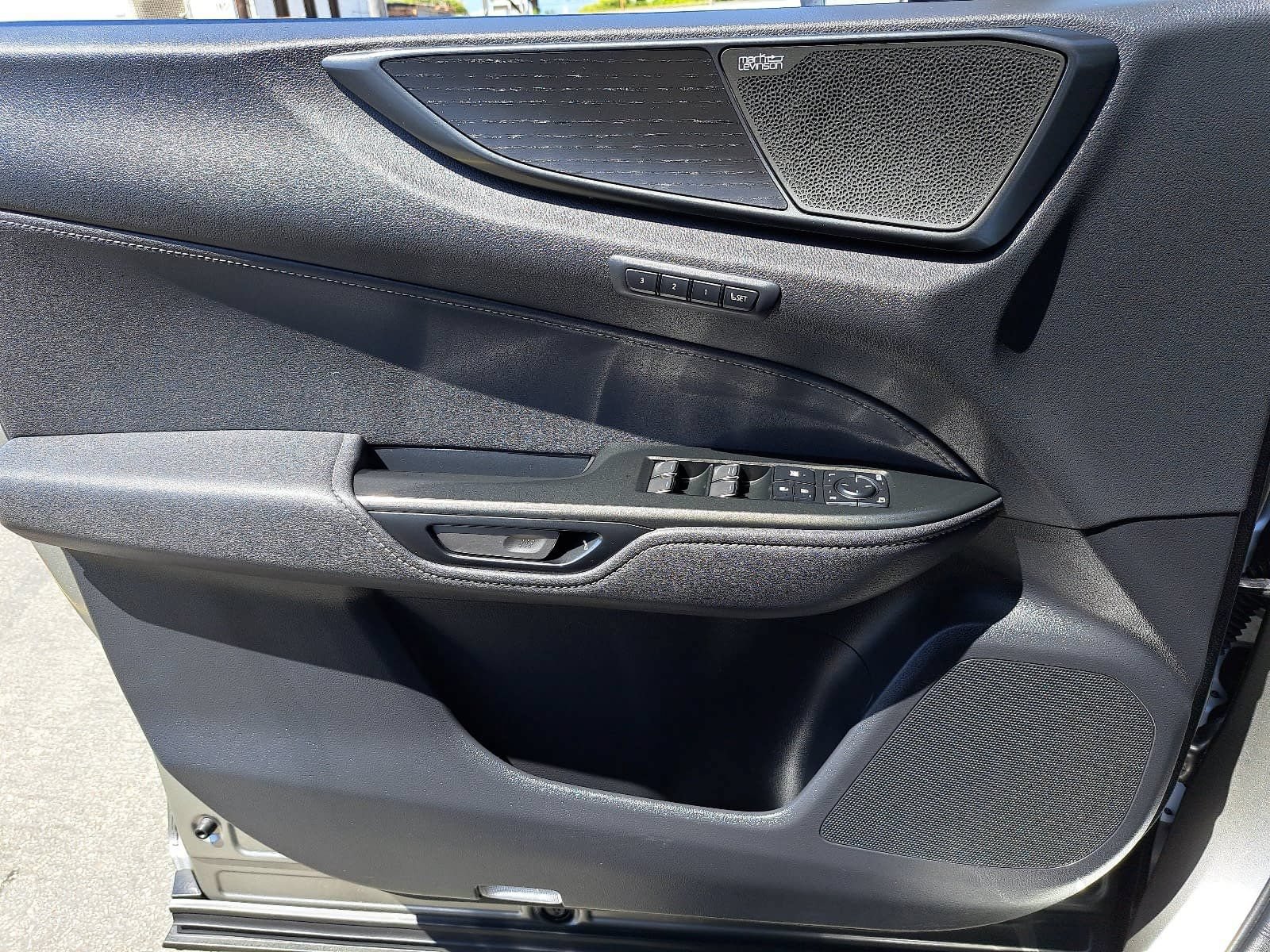 Used 2025 Lexus NX 450h+ AWD w/ Towing Package (2000 Lbs) image 28