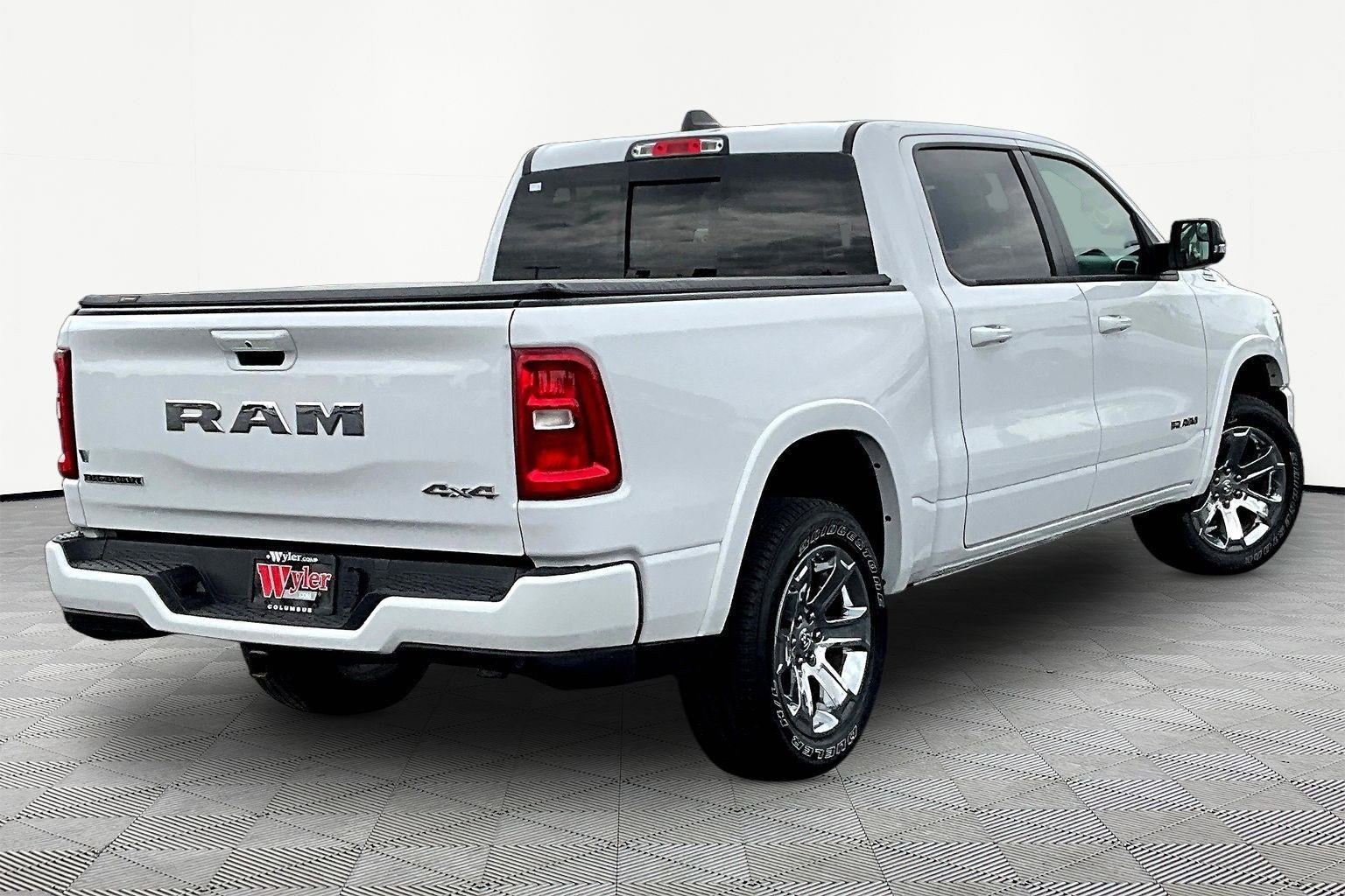 Used 2025 RAM 1500 Big Horn AWD/4WD image 6