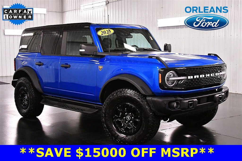 Used 2025 Ford Bronco Badlands image 1