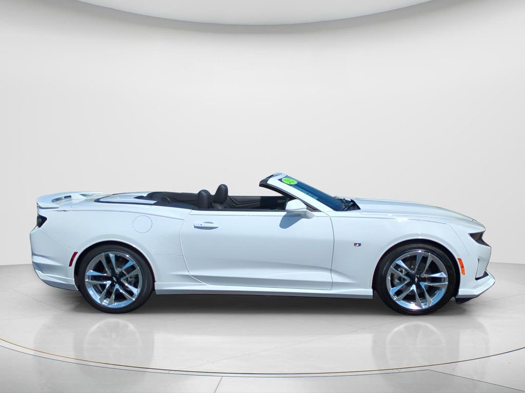 Used 2021 Chevrolet Camaro LT w/ LPO, Ground Effects Package image 4