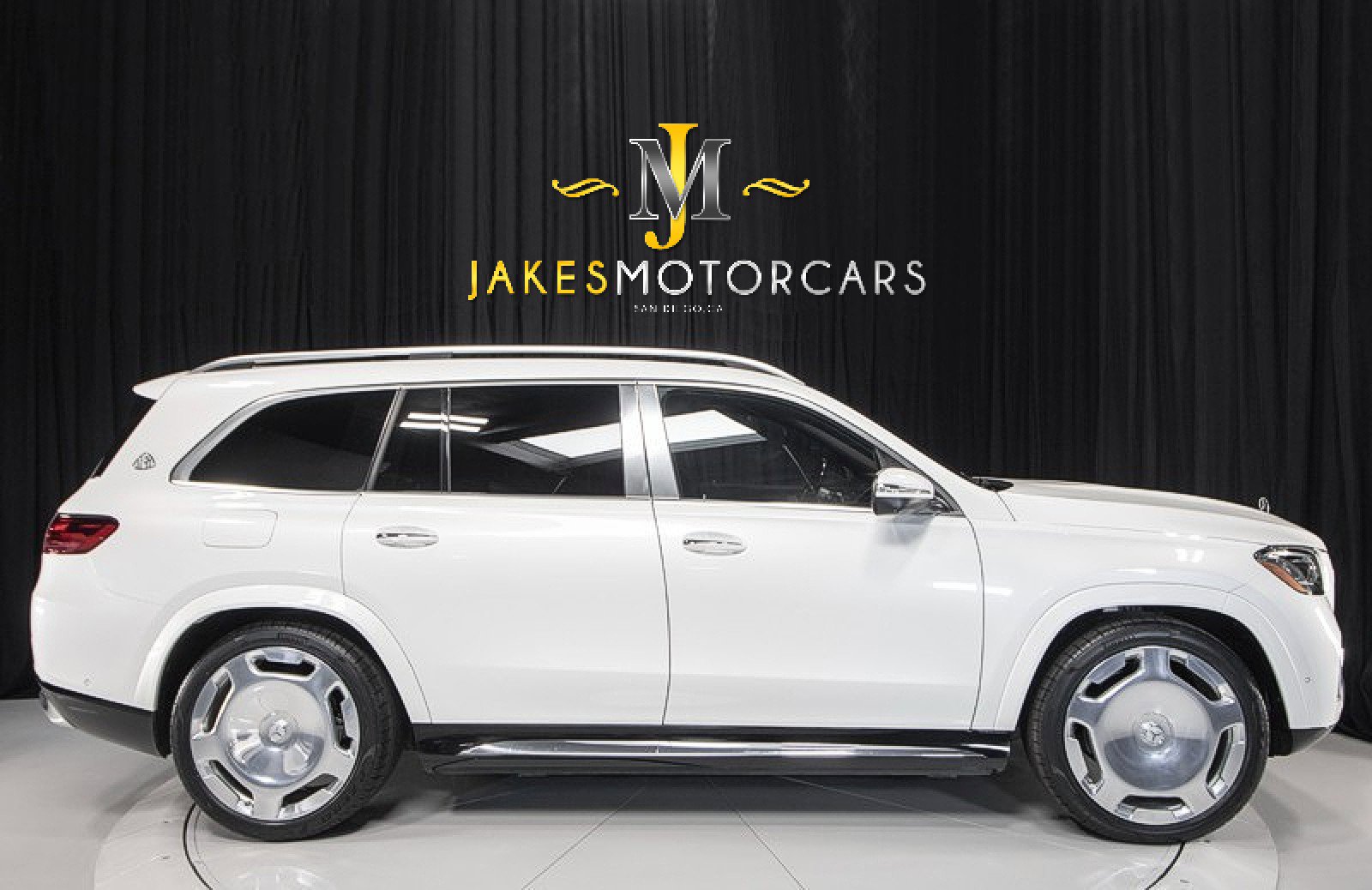 Used 2024 Mercedes-Benz Maybach GLS 600 4MATIC image 14